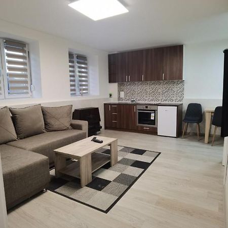 Kraguj Apartman 2 Kragujevac Buitenkant foto